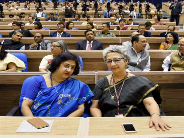 ಅರುಂಧತಿ ಭಟ್ಟಾಚಾರ್ಯ ಮತ್ತು ರೀಟಾ ಟಯೋಟ