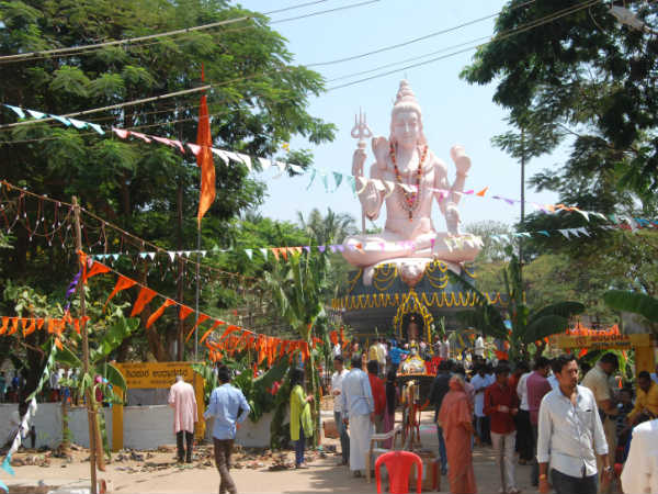 ಜನರನ್ನು ಸೆಳೆದ ಶ್ವೇತ ಶಿವಮೂರ್ತಿ