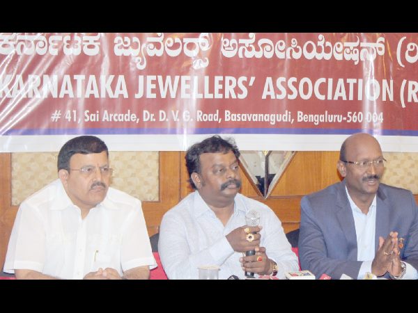 ಬೈಕ್‌ ಜಾಥಾ ನಡೆಸಿ ಆಕ್ರೋಶ