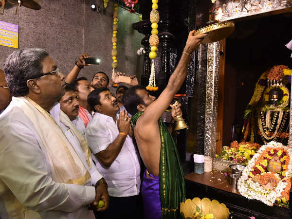 ಶ್ರೀಮಂತ ದೇವಾಲಯಗಳು