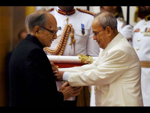 ಜಗನ್ಮೋಹನ್ ಅವರಿಗೆ ಪದ್ಮ ವಿಭೂಷಣ ಪ್ರಶಸ್ತಿ ಜಗನ್ಮೋಹನ್ ಅವರಿಗೆ ಪದ್ಮ ವಿಭೂಷಣ ಪ್ರಶಸ್ತಿ