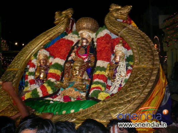 Vairamudi fest 2016 in Melukote Mandya Vairamudi fest 2016 in Melukote Mandya