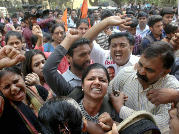  ವಿದ್ಯಾರ್ಥಿಗಳ ಬಂಧನ