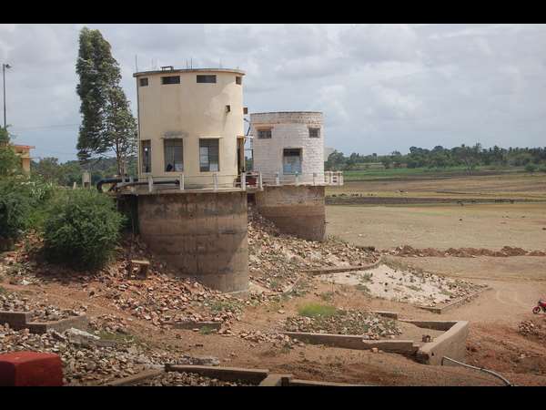  ಬೋರವೆಲ್ ಗಳಲ್ಲೂ ನೀರಿಲ್ಲ