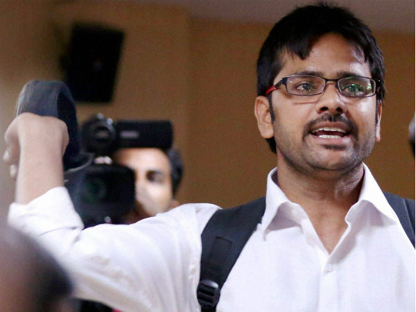  ತೂರಿ ಬಂದ ಚಪ್ಪಲಿ