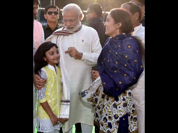 ಬಾಲಕಿ ಭೇಟಿ