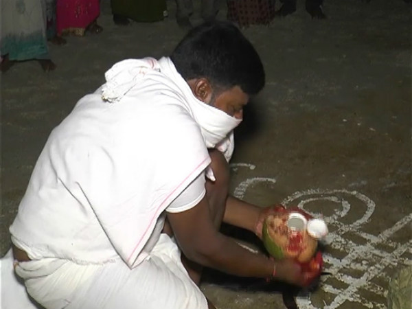  Chamarajanagar Bisilu Maramma jatre shine in coconut lamp 