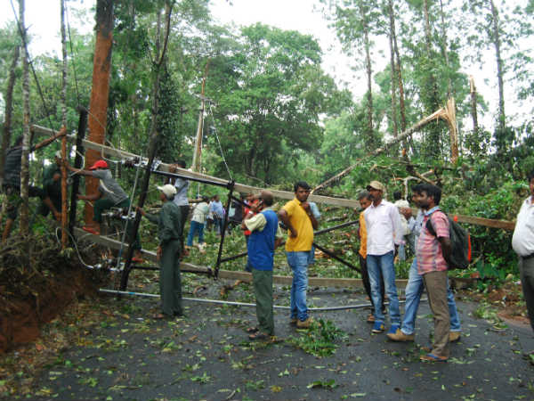 Heavy rain lashes Suntikoppa in Madikeri