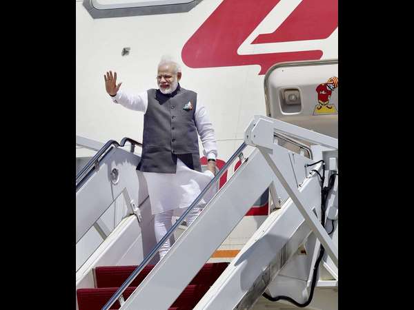 ಮೆಕ್ಸಿಕೋಕ್ಕೆ ಹೊರಟ ಪ್ರಧಾನಿ