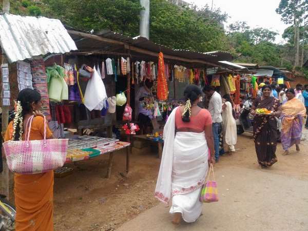 ನಿಂತಲ್ಲಿಯೇ ನಿಂತ ಜೀರ್ಣೋದ್ಧಾರ ಕಾರ್ಯ