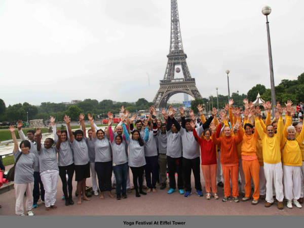 ಯೋಗ ಪ್ರದರ್ಶನಕ್ಕೆ ಭಾರೀ ಬೆಂಬಲ