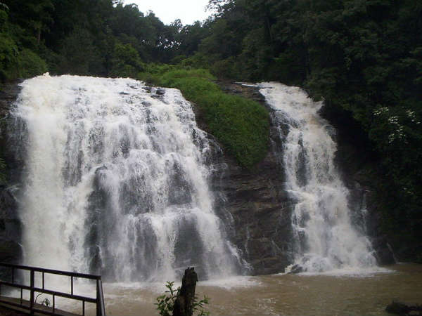 ಮಡಿಕೇರಿ ತೊರೆ, ಮುತ್ತಾರ್‌ಮುಟ್ಟು ತೊರೆ