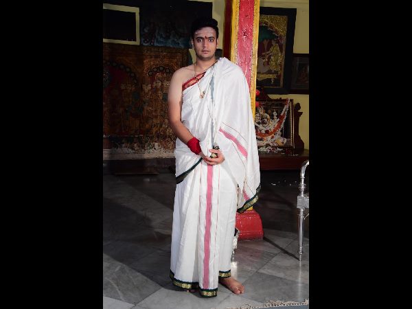 ವಿಷೇಶ ಪೋಷಾಕು ವಿಷೇಶ ಪೋಷಾಕು