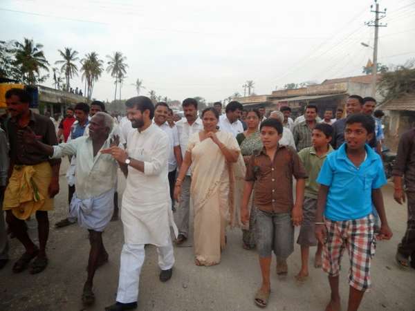 Why there is a conflict between Shobha Karandlaje and CT Ravi