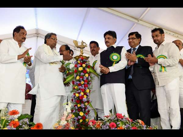 Siddaramaiah inaugurates Gas-Based Yelahanka Combined Cycle Power Plant Siddaramaiah inaugurates Gas-Based Yelahanka Combined Cycle Power Plant