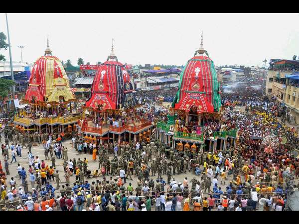 ಪುನೀತರಾದ ಭಕ್ತರು