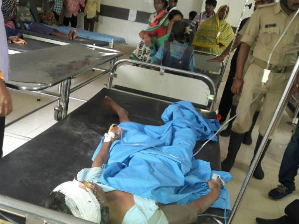 ಆಸ್ಪತ್ರೆಯಲ್ಲಿ ಚಿಕಿತ್ಸೆ