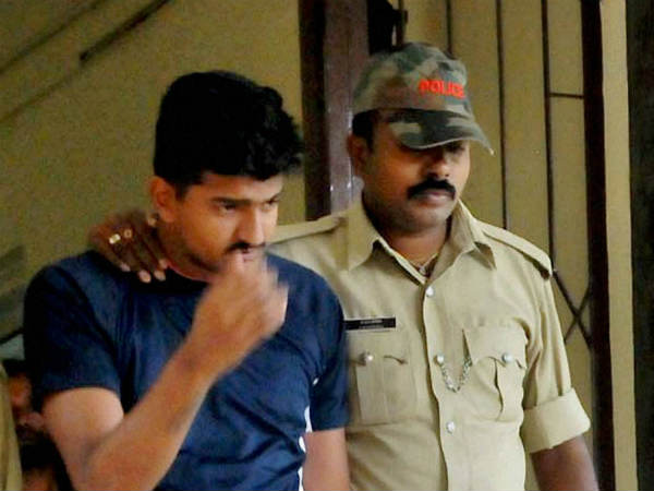 ಕೋರ್ಟಿಗೆ ಆರೋಪಿ