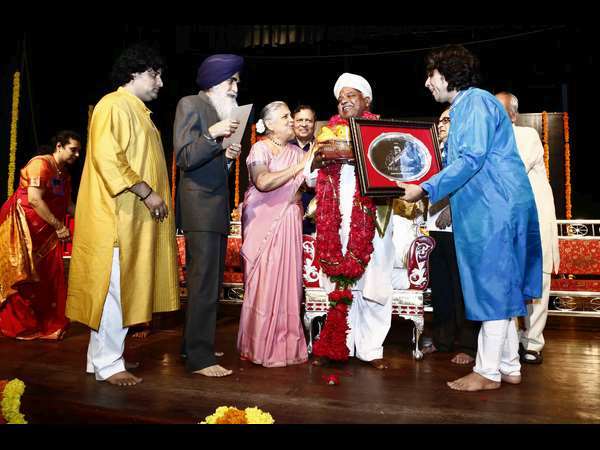 ಸಂತೋಷ್ ಹೆಗ್ಡೆ