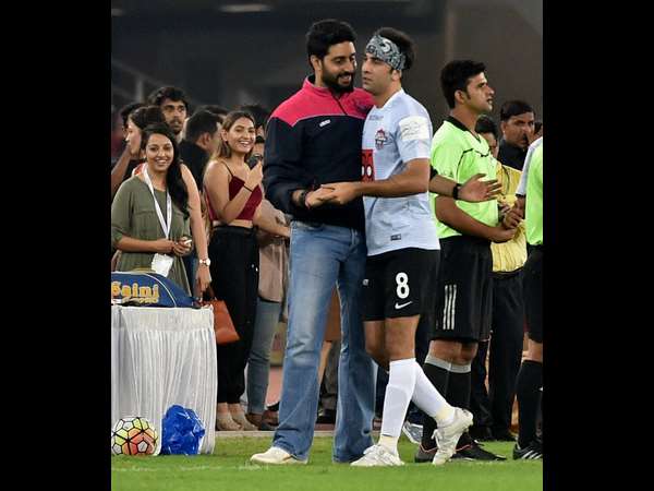 ಬಾಲಿವುಡ್ ತಂಡವನ್ನು ಅಭಿಷೇಕ್ ಬಚ್ಚನ್ ಮುನ್ನಡೆಸಿದರು