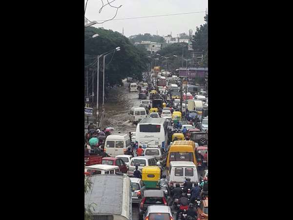 ಟ್ರಾಫಿಕ್ ಜಾಮ್ ಜಾಮ್