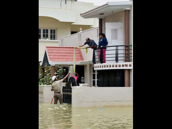 ಸಾಂಕ್ರಾಮಿಕ ರೋಗ ಭೀತಿ 