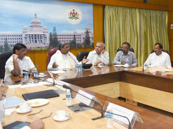 ಗುಂಡಿ ಮುಚ್ಚಲು ಸೂಚನೆ