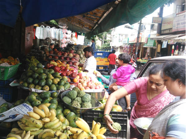 ದರ ಏರಿಸಿಕೊಂಡ ಹಣ್ಣುಗಳು