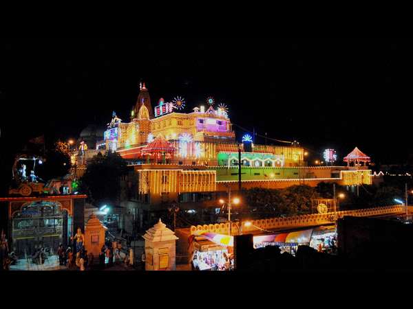 ದೀಪಗಳ ಸೌಂದರ್ಯ 