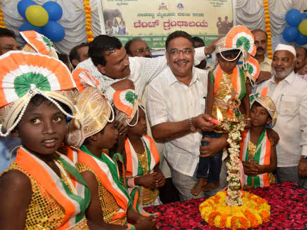 ಶಾಲೆಯನ್ನು ಮರೆಯುತ್ತಿದ್ದರು