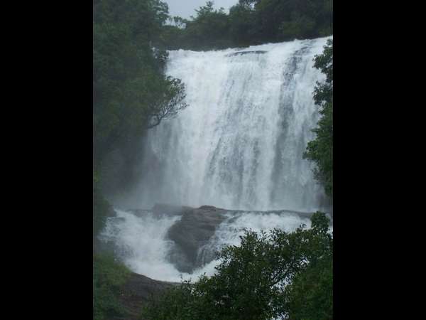 Journey to Chelavara waterfalls in Coorg (Madikeri)