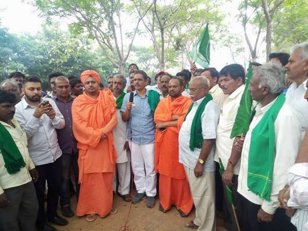  Arecanut, coconut Price fall: Raitha Sangha siege Vidhana Soudha