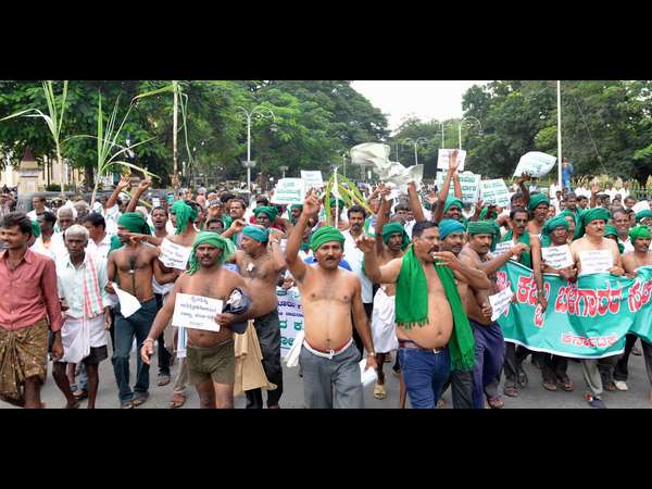 Mysuru farmers protest against tamilanadu demand
