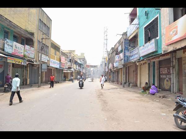 ಕಾಲ್ಕಿತ್ತ ಮಹಿಳಾ ಸೇನಾ ಪಡೆ