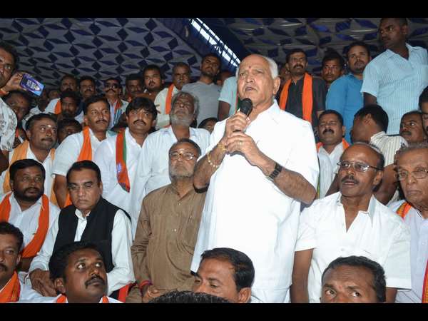 ಸ್ವಯಂ ಪ್ರೇರಣೆಯಿಂದ ತಮಿಳುನಾಡಿಗೆ ನೀರು