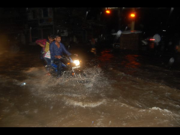 ಬೀದರ್ ನಲ್ಲಿ ಸೇತುವೆಗಳು ಮುಳುಗಿವೆ