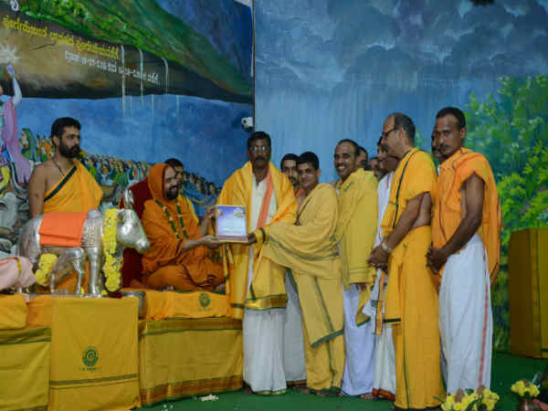 Gochaturmsa: Hosanagara Ramachandrapura Math Raghaveshwara Seer message