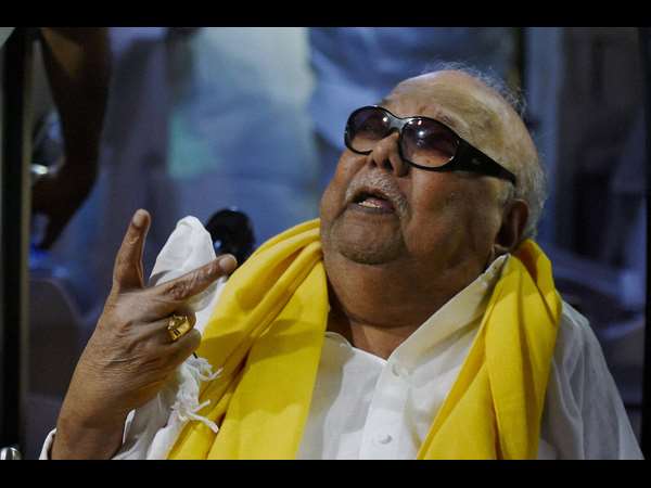 Tamilnadu government should disclose Jayalalithaa health status