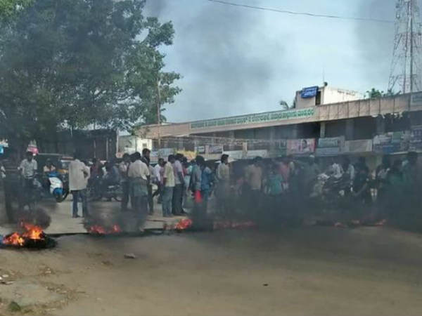 Cauvery river water sharing issue: One person died in police firing Cauvery river water sharing issue: One person died in police firing