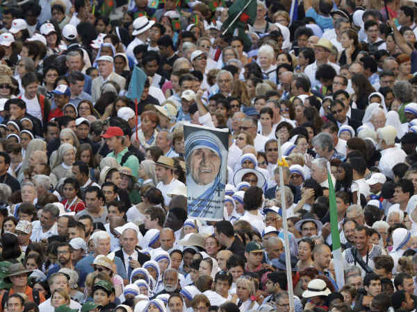 Oneindia Explainer : How Mother Teresa became Saint and her miracles