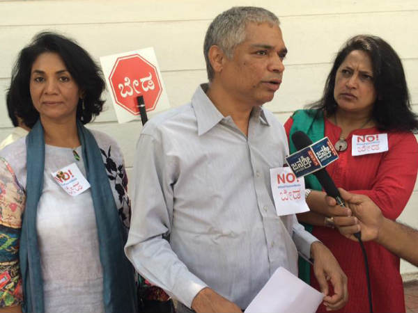 Thousands of volunteers protest against steel fly over