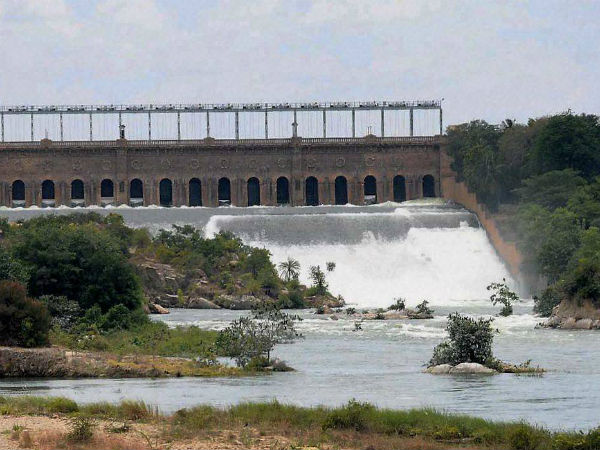 ಕೆಆರ್‌ಎಸ್‌ನತ್ತ ಪ್ರವಾಸಿಗರ ದಂಡು