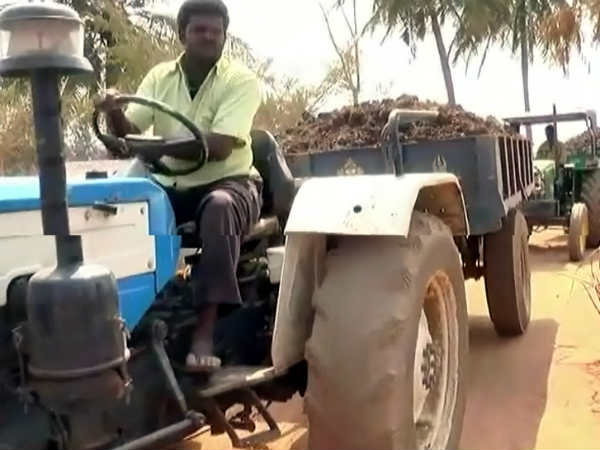 Illegally fertile soil sending to Tamilnadu from Karnataka