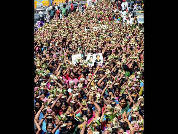 Tamil Nadu in disarray, impose President's rule: Swamy