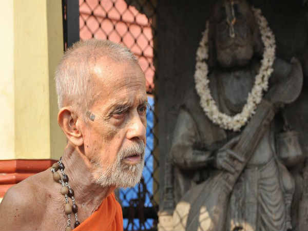 Pejawar Seer inaugurates Kanaka Nade programme in Udupi