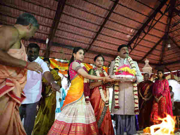 ಆಮಂತ್ರಣಕ್ಕೆ ಹೊಸ ವಿಡಿಯೋ ಐಡಿಯಾ 