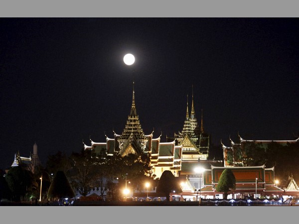 ಇಷ್ಟು ದೊಡ್ಡ ಚಂದ್ರ ಮತ್ತೆ ಕಾಣಸಿಗುವುದು ಯಾವಾಗ?