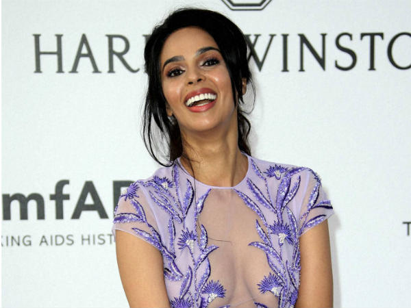 ಮಲ್ಲಿಕಾ ಮನಮೋಹಕ