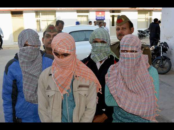 ಖದೀಮರು ಸಿಕ್ಕಿಬಿದ್ದರು