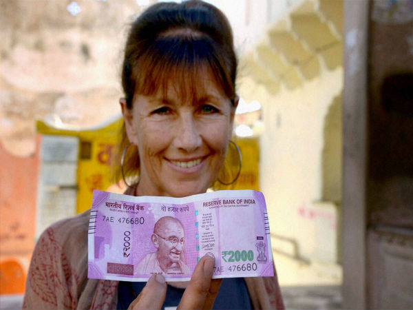 ಹೊಸ ನೋಟು, ಹೊಚ್ಚ ಹೊಸ ನಗು